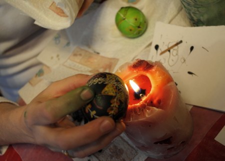 Finishing pysanky